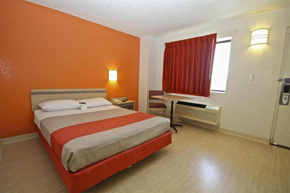 Motel 6 Chicago Southwest - Aurora Quarto foto